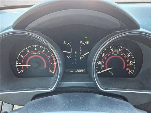 Used 2012 Toyota Highlander FWD image 10