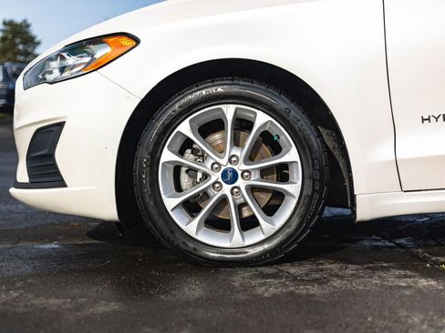 Used 2019 Ford Fusion SE image 12