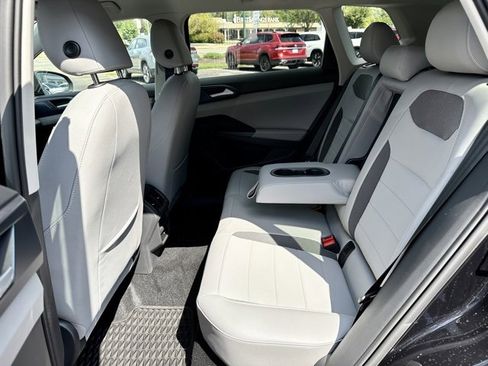 New 2024 Volkswagen Taos SE image 16