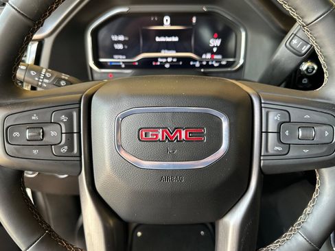 Used 2025 GMC Sierra 2500 AT4 w/ AT4 Premium Plus Package AWD/4WD image 27
