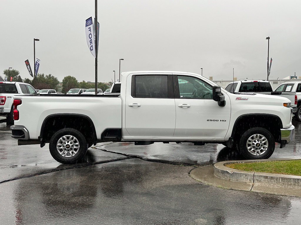 Used 2023 Chevrolet Silverado 2500 LT w/ Convenience Package AWD/4WD image 5