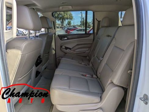 Used 2018 GMC Yukon XL SLT image 20