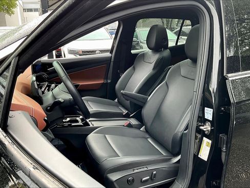 Used 2021 Volkswagen ID.4 Pro S image 8