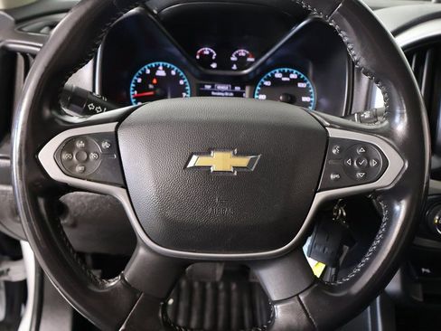 Used 2022 Chevrolet Colorado LT w/ Fleet Safety Package image 3