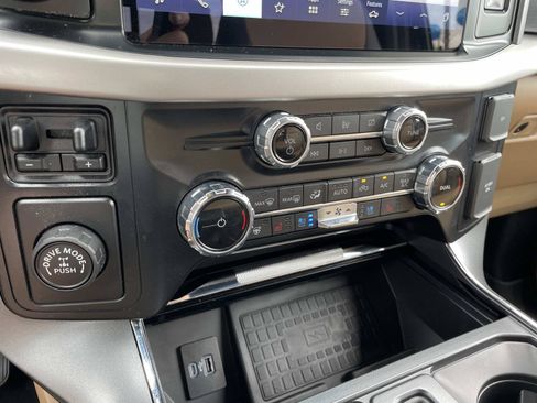 Used 2022 Ford F150 Lariat w/ Equipment Group 502A High RWD image 20