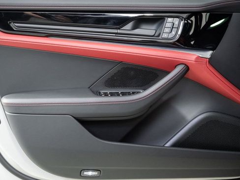 New 2026 Porsche Panamera 4 E-Hybrid image 6