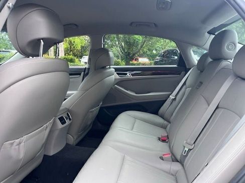 Used 2018 Genesis G80 3.8 RWD image 14