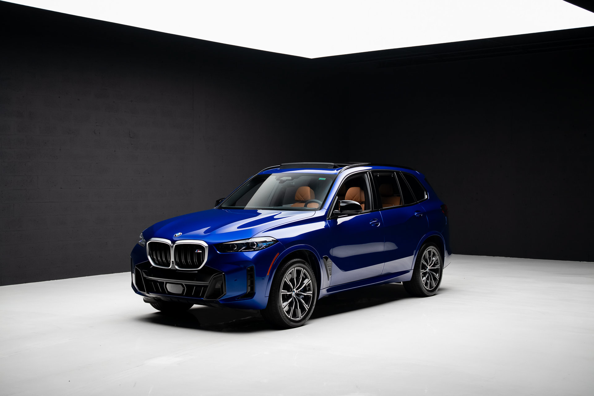Used 2026 BMW X5 M60i AWD/4WD image 4