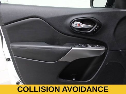 Used 2022 Jeep Cherokee Limited image 22