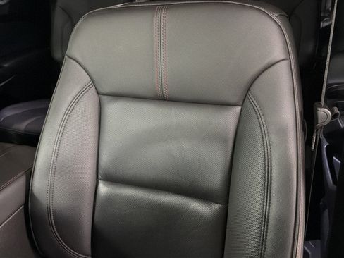 Used 2023 Chevrolet Traverse RS FWD image 20