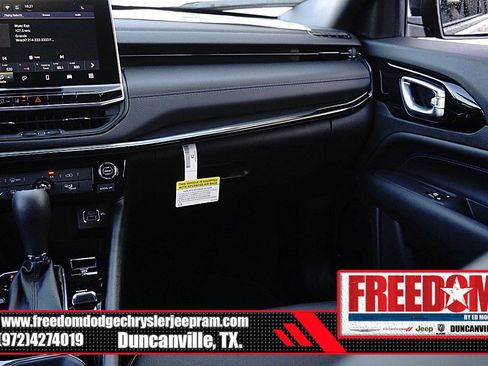 New 2026 Jeep Compass Latitude AWD/4WD image 38