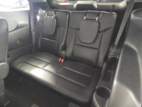 Used 2021 Ford Explorer XLT w/ Equipment Group 202A image 26