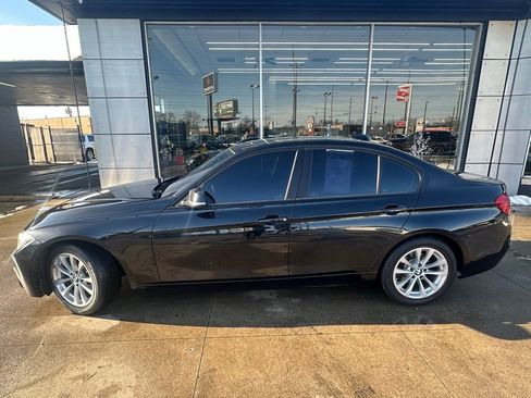 Used 2018 BMW 320i xDrive 320i xDrive image 3