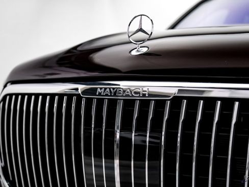 Used 2024 Mercedes-Benz Maybach GLS 600 4MATIC image 24