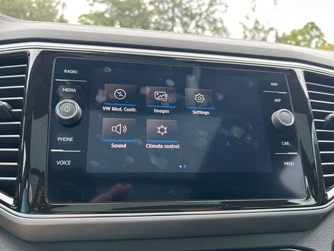 Used 2019 Volkswagen Atlas SEL R-Line image 34