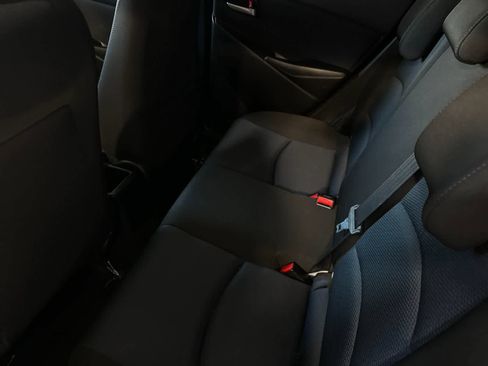 Used 2020 Toyota Yaris LE FWD image 5