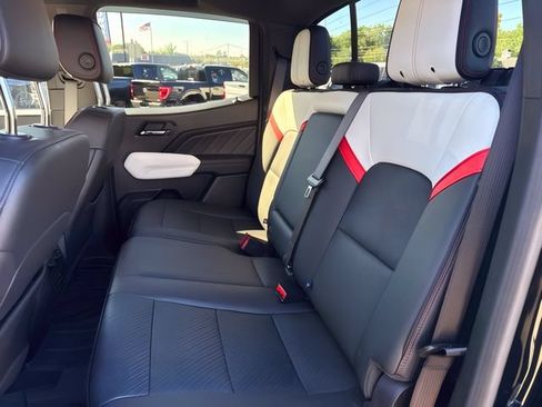 Used 2024 GMC Canyon AT4X AWD/4WD image 18