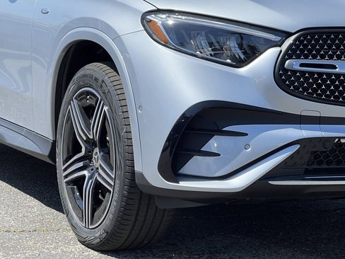New 2025 Mercedes-Benz GLC 350e 4MATIC image 4