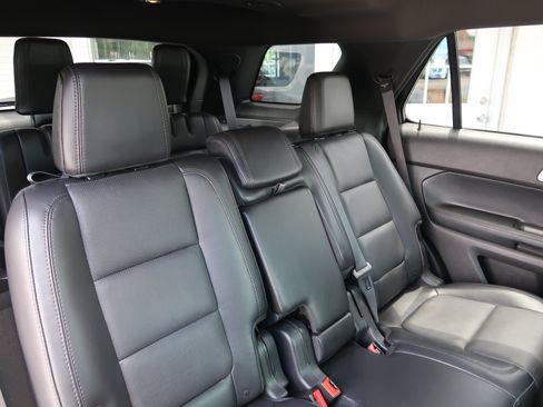 Used 2014 Ford Explorer Limited w/ Equipment Group 302A FWD image 31