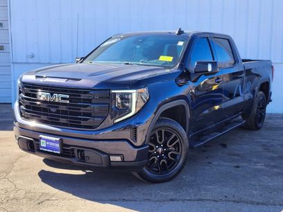Used 2022 GMC Sierra 1500 Elevation w/ Elevation Premium Package