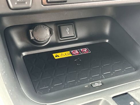 Used 2022 Toyota RAV4 XSE w/ Weather Package image 25