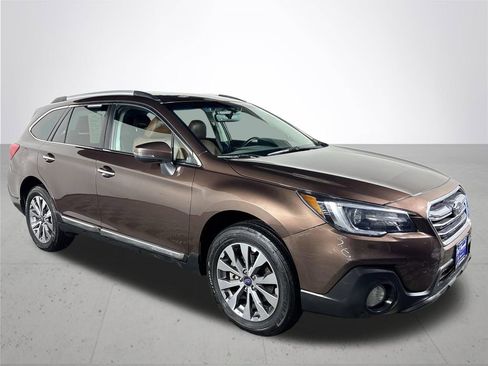 Used 2019 Subaru Outback 2.5i Touring w/ Popular Package #3A image 4