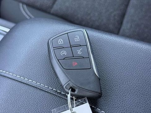 Used 2024 Chevrolet Traverse LT w/ Trailering Package FWD image 33