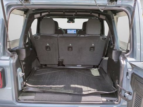 Used 2025 Jeep Wrangler Unlimited Sport AWD/4WD image 12