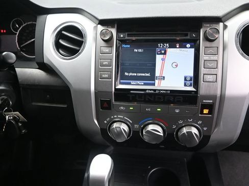 Used 2017 Toyota Tundra SR5 RWD image 29