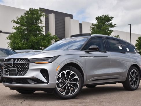 New 2026 Lincoln Nautilus Reserve AWD/4WD image 8