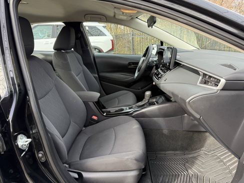 Used 2022 Toyota Corolla LE image 36