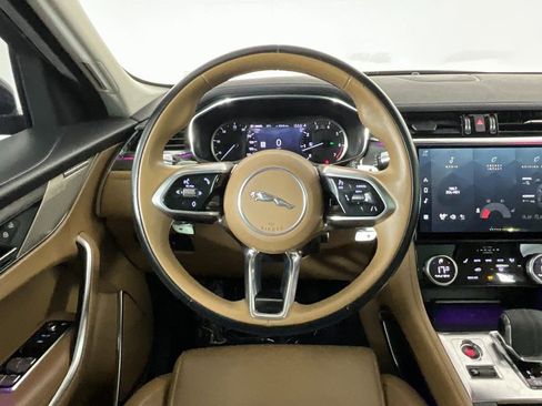 Used 2022 Jaguar F-PACE S image 11