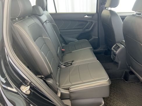 Certified 2023 Volkswagen Tiguan SEL R-Line image 30