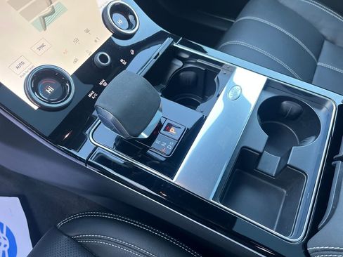 Used 2023 Land Rover Range Rover Velar R-Dynamic S image 25