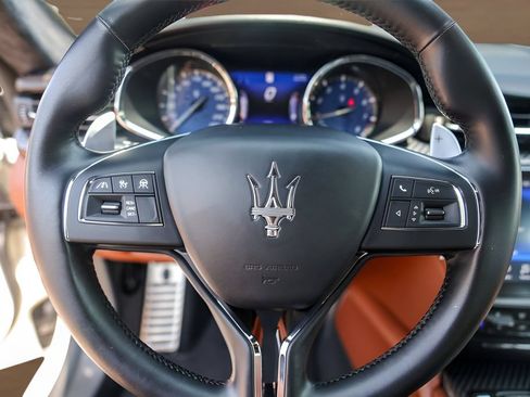 Used 2019 Maserati Quattroporte GTS GranLusso RWD image 12