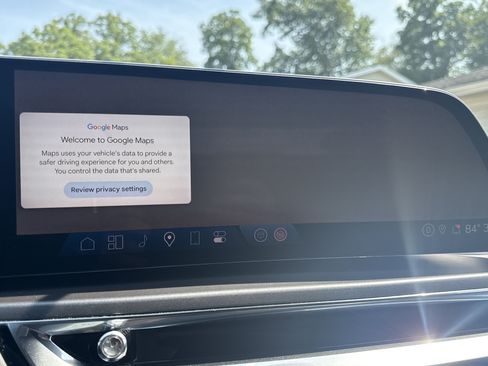 Used 2024 Cadillac Lyriq Tech RWD image 3