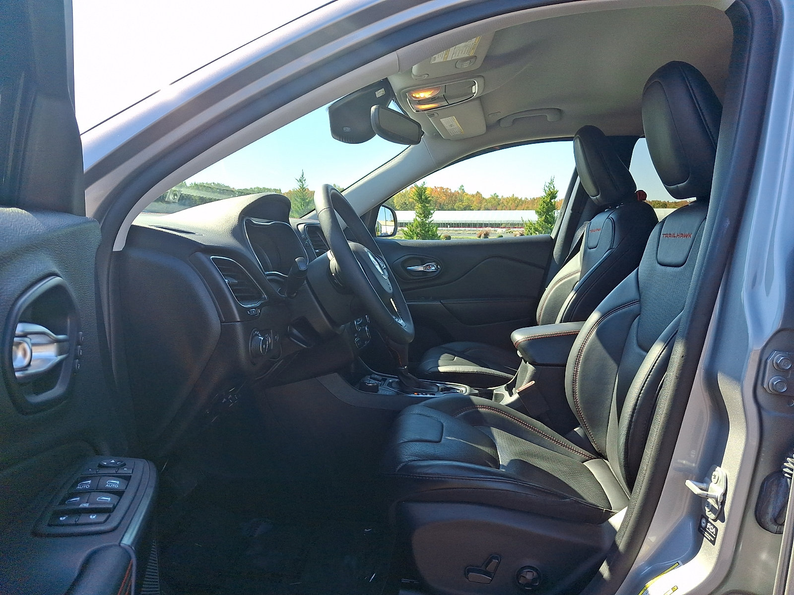 Used 2021 Jeep Cherokee Trailhawk w/ Premium Leather Package AWD/4WD image 14