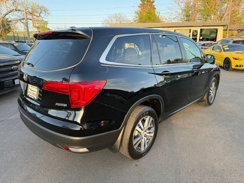 Used 2018 Honda Pilot EX image 9