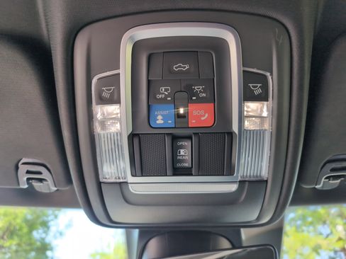 Used 2021 RAM 1500 Limited AWD/4WD image 36