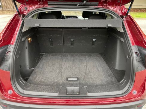 Used 2025 Chevrolet Trax LT w/ LT Convenience Package FWD image 7