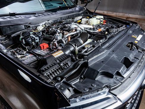 Used 2024 Ford F350 Platinum image 40