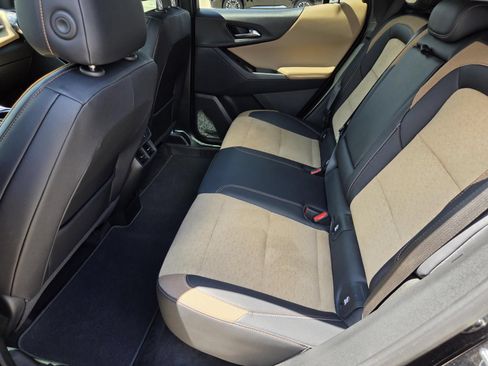Used 2025 Chevrolet Equinox ACTIV w/ Safety and Technology Package FWD image 18