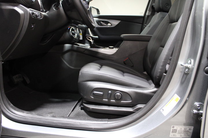 New 2026 Chevrolet Blazer LT w/ Sound & Technology Package AWD/4WD image 19