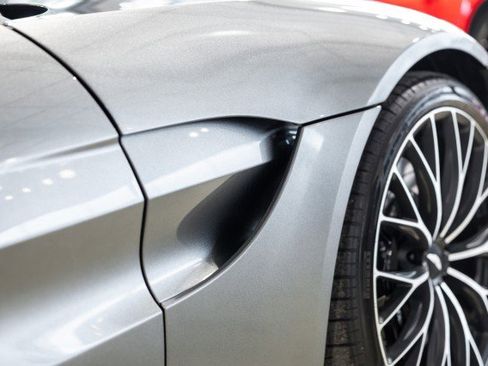 Used 2023 Aston Martin V8 Vantage Coupe image 19