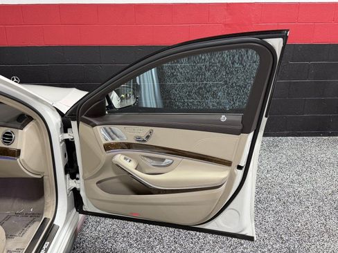 Used 2015 Mercedes-Benz S 63 AMG 4MATIC Sedan w/ Driver Assistance Package image 46