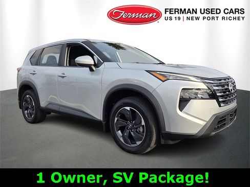 Used 2024 Nissan Rogue SV image 1