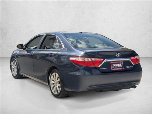 Used 2016 Toyota Camry XLE w/ Moonroof Package image 7