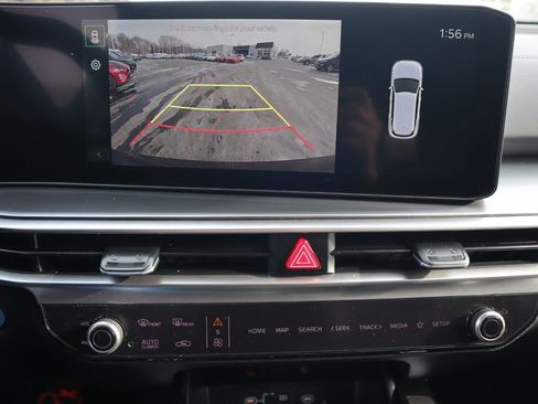 Used 2025 Kia Sorento S image 26