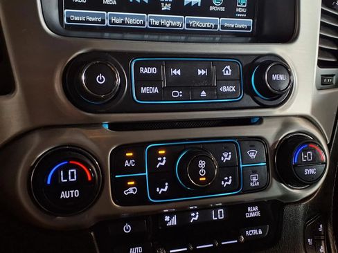 Used 2017 GMC Yukon SLT w/ Open Road Package AWD/4WD image 20