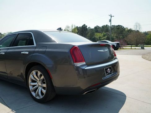 Used 2019 Chrysler 300 Limited w/ Safetytec Plus Group image 15